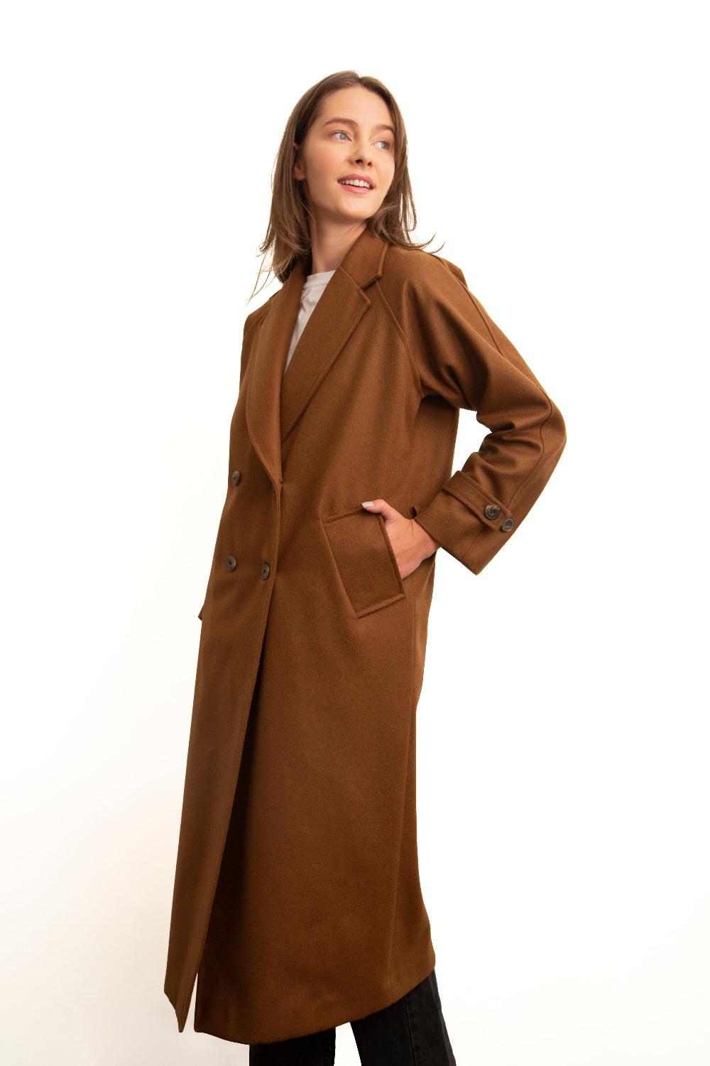 Gabán Cloe café oversized largo 100% lana lado